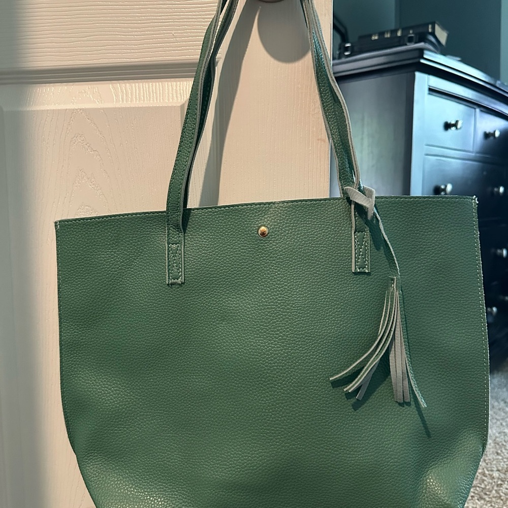 Elegant Green Tote Bag